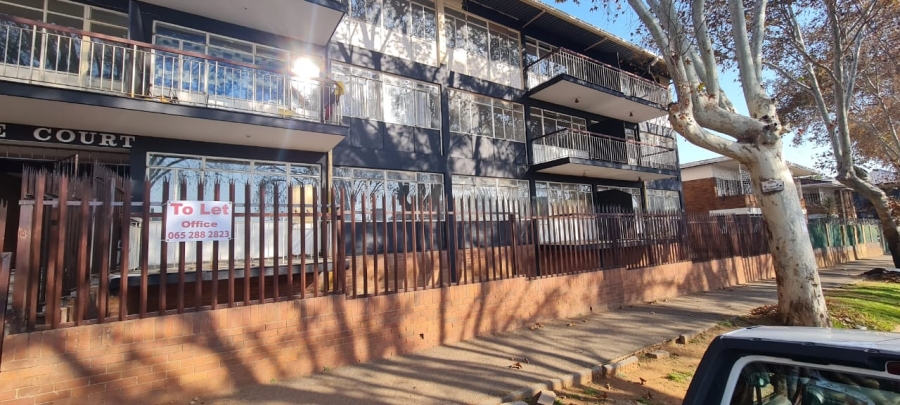 Room for rent in Rosettenville Gauteng. Listed by PropertyCentral