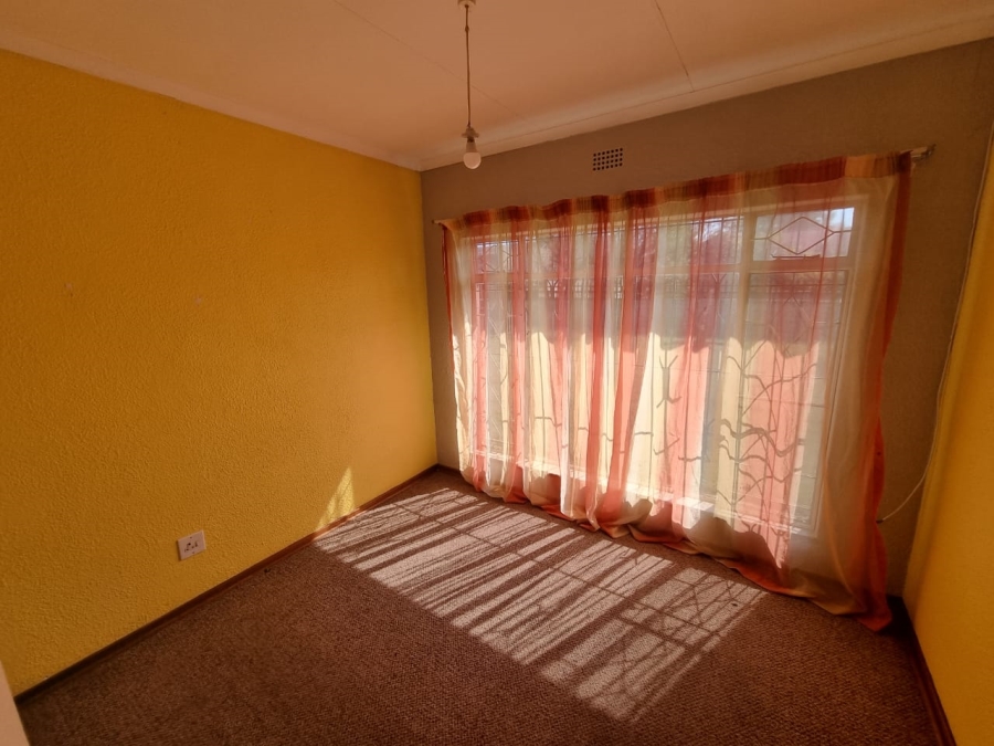 3 Bedroom Property for Sale in Helikonpark Gauteng