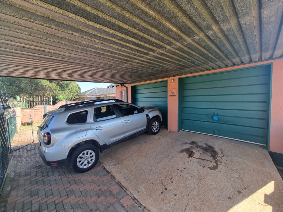 3 Bedroom Property for Sale in Helikonpark Gauteng