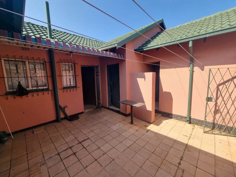 3 Bedroom Property for Sale in Helikonpark Gauteng