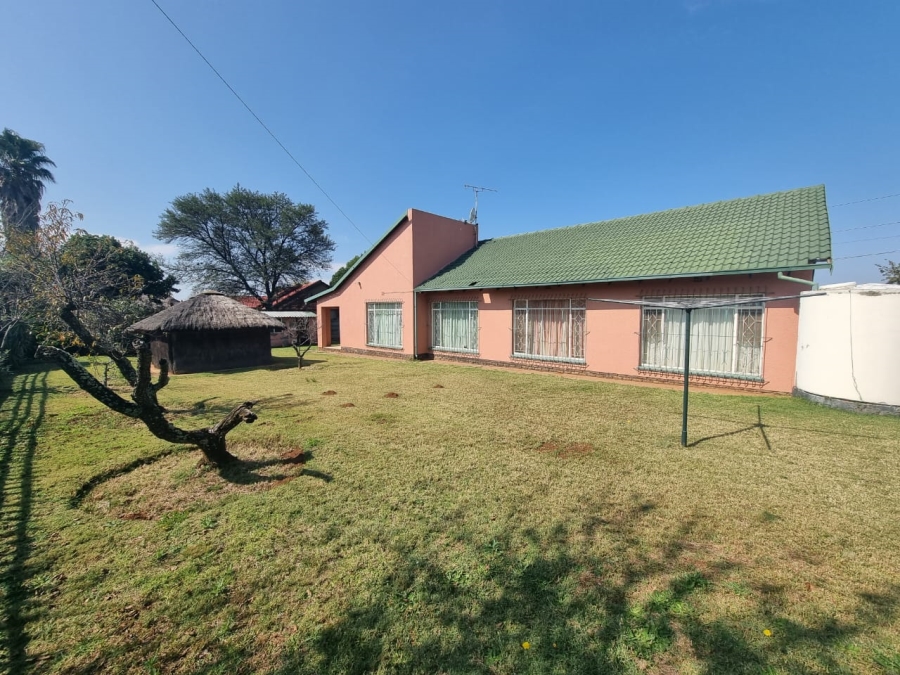 3 Bedroom Property for Sale in Helikonpark Gauteng