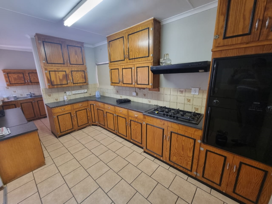 3 Bedroom Property for Sale in Helikonpark Gauteng