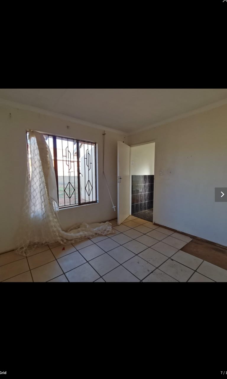 2 Bedroom Property for Sale in Lawley Gauteng