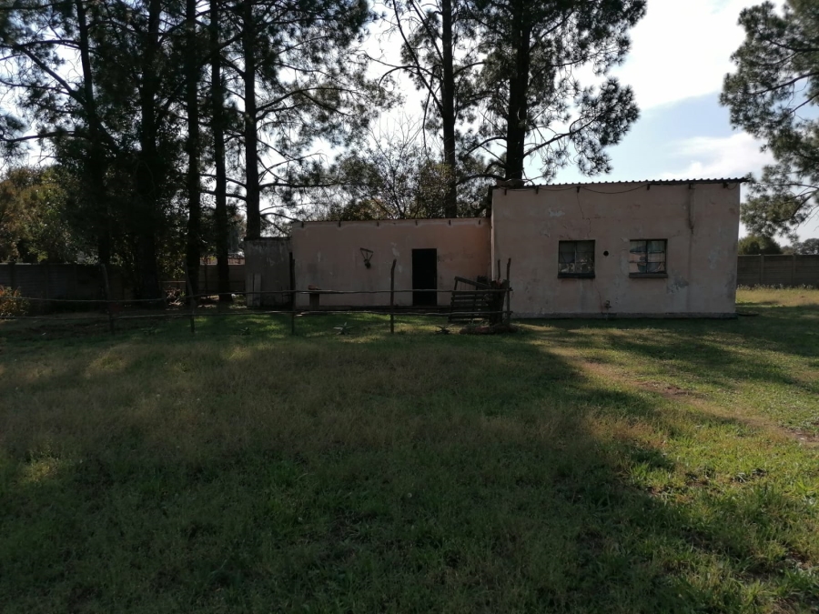 6 Bedroom Property for Sale in Miravaal Gauteng