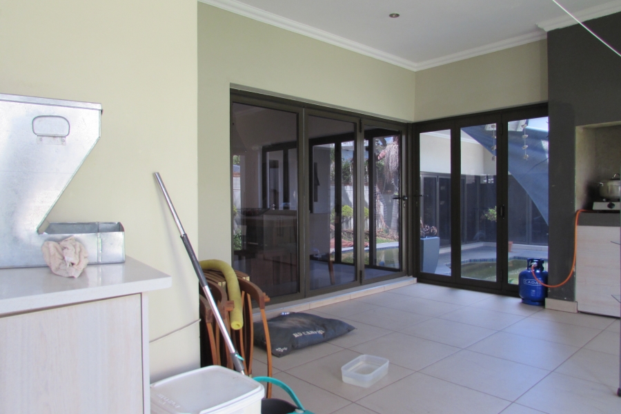 5 Bedroom Property for Sale in The Wilds Gauteng