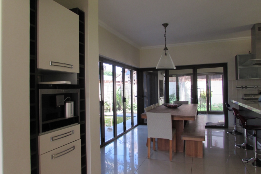 5 Bedroom Property for Sale in The Wilds Gauteng