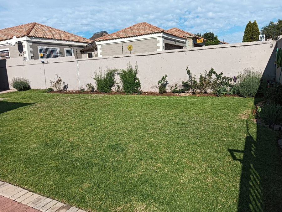 3 Bedroom Property for Sale in Greenhills Gauteng