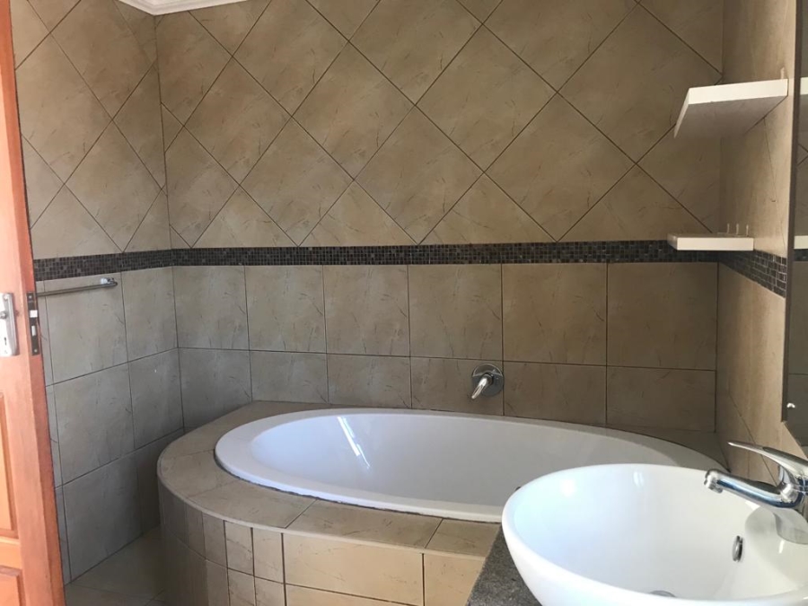 3 Bedroom Property for Sale in Dainfern Gauteng