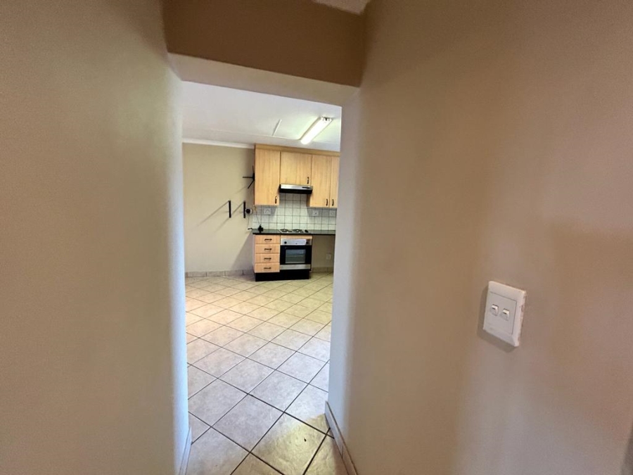 To Let 2 Bedroom Property for Rent in Silver Lakes Gauteng