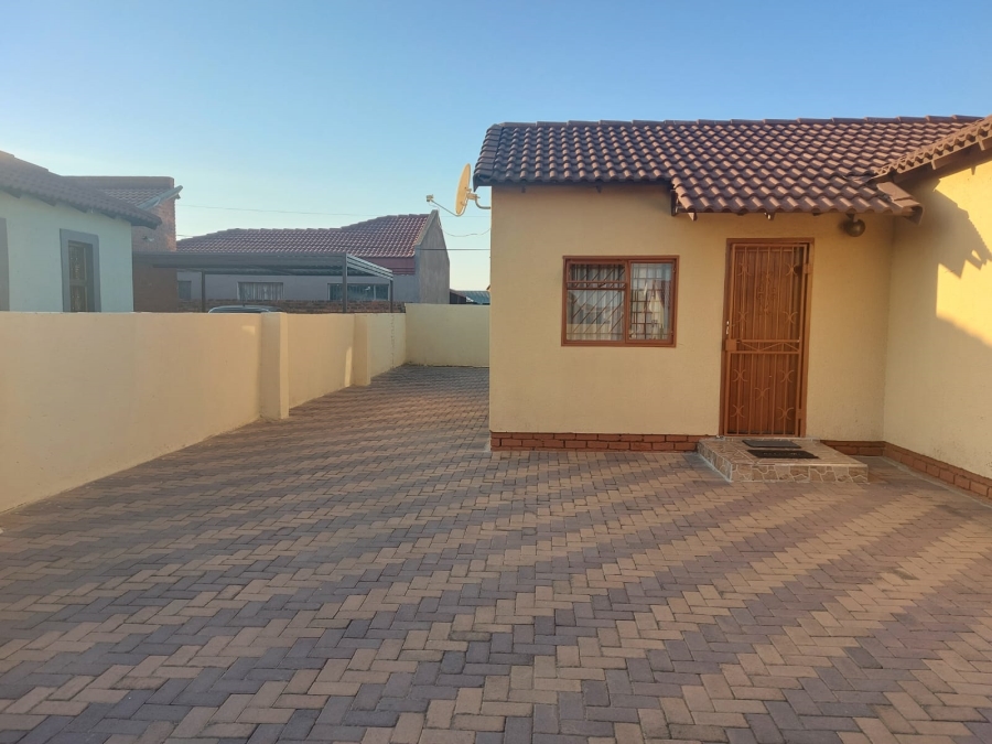 2 Bedroom Property for Sale in Mabopane Gauteng