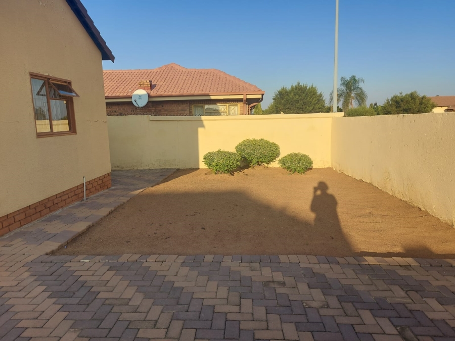 2 Bedroom Property for Sale in Mabopane Gauteng
