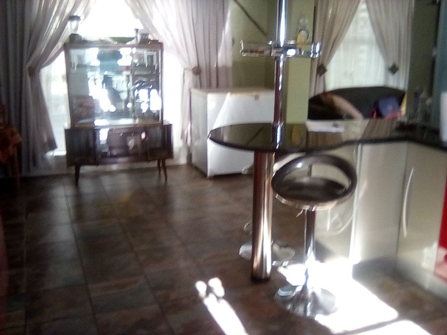 3 Bedroom Property for Sale in Toekomsrus Gauteng