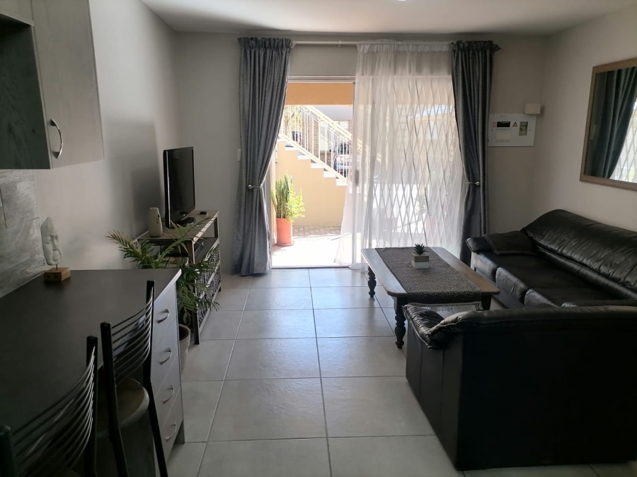 2 Bedroom Property for Sale in Helikonpark Gauteng