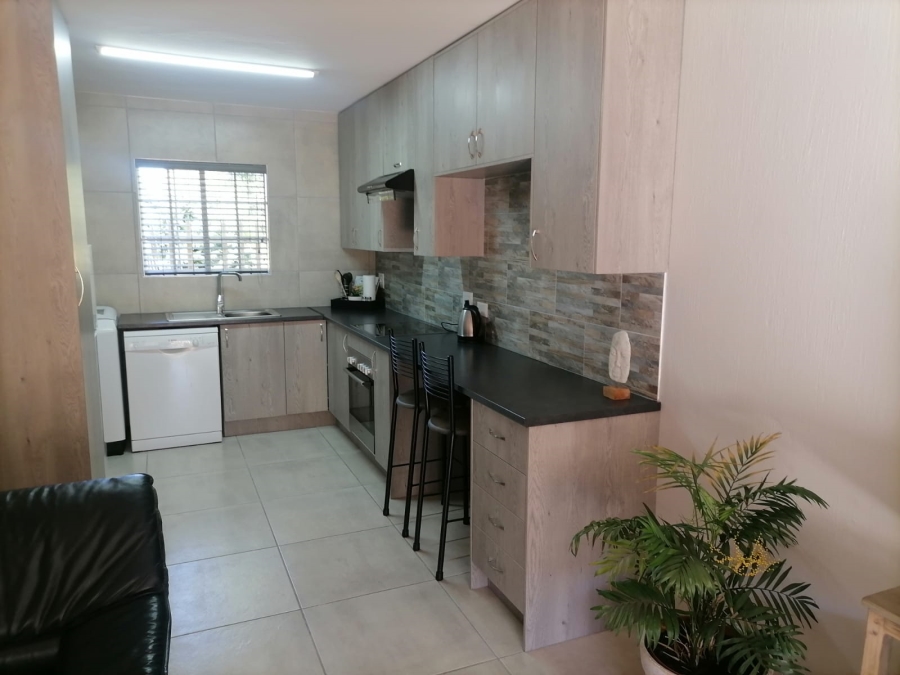 2 Bedroom Property for Sale in Helikonpark Gauteng