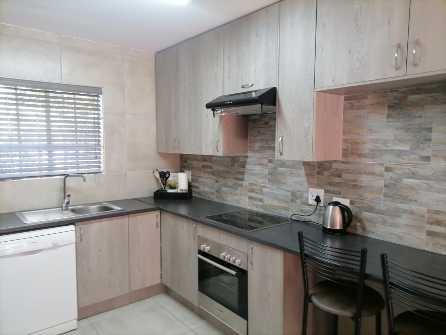 2 Bedroom Property for Sale in Helikonpark Gauteng