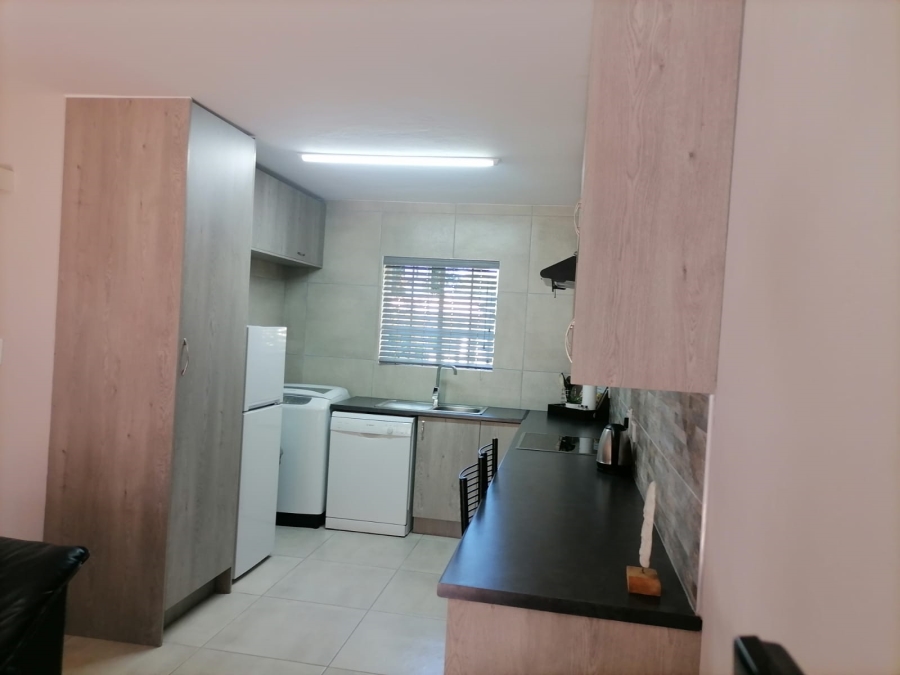 2 Bedroom Property for Sale in Helikonpark Gauteng