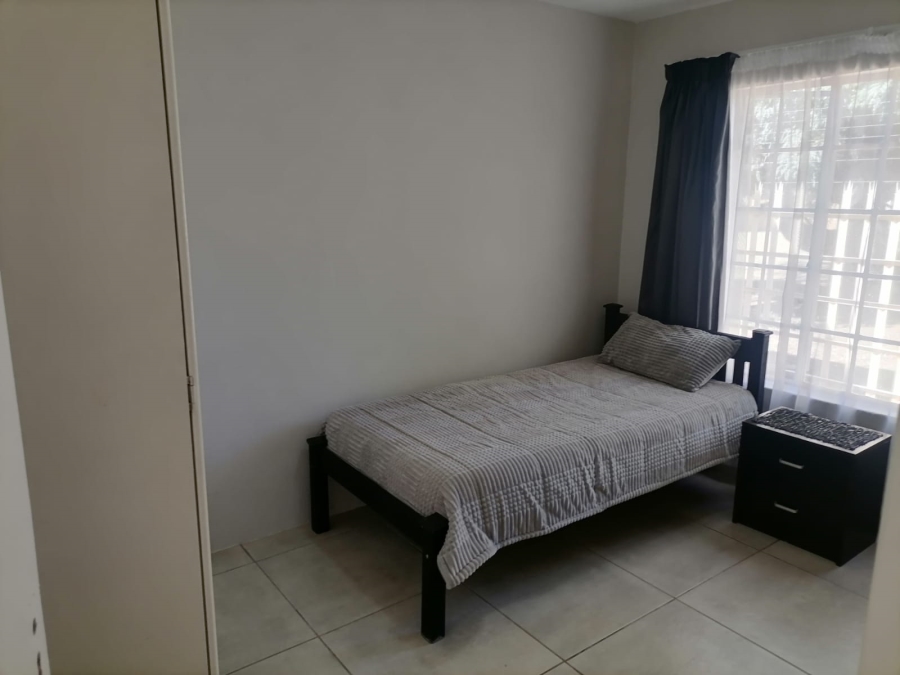 2 Bedroom Property for Sale in Helikonpark Gauteng