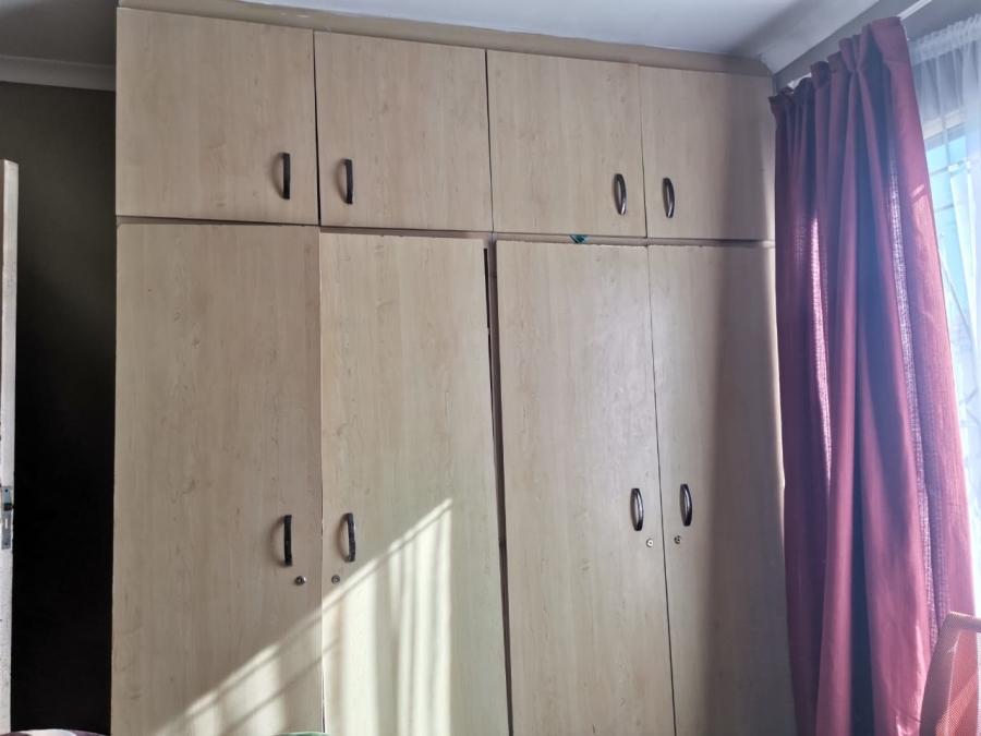 To Let 2 Bedroom Property for Rent in Clayville Gauteng