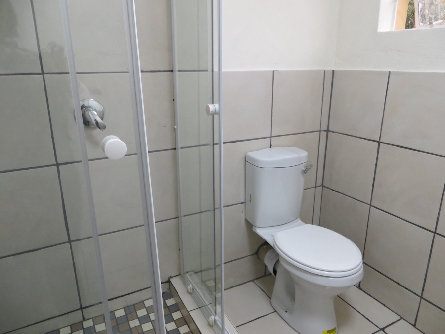 To Let 1 Bedroom Property for Rent in Buccleuch Gauteng