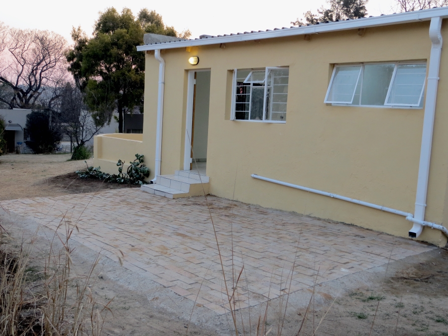 To Let 1 Bedroom Property for Rent in Buccleuch Gauteng