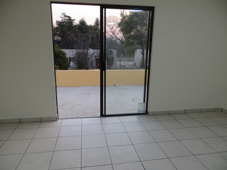 To Let 1 Bedroom Property for Rent in Buccleuch Gauteng