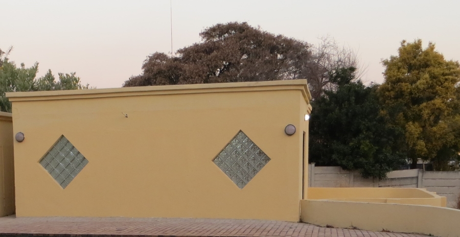 To Let 1 Bedroom Property for Rent in Buccleuch Gauteng