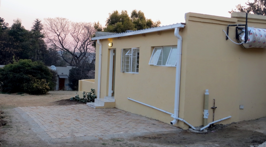 To Let 1 Bedroom Property for Rent in Buccleuch Gauteng