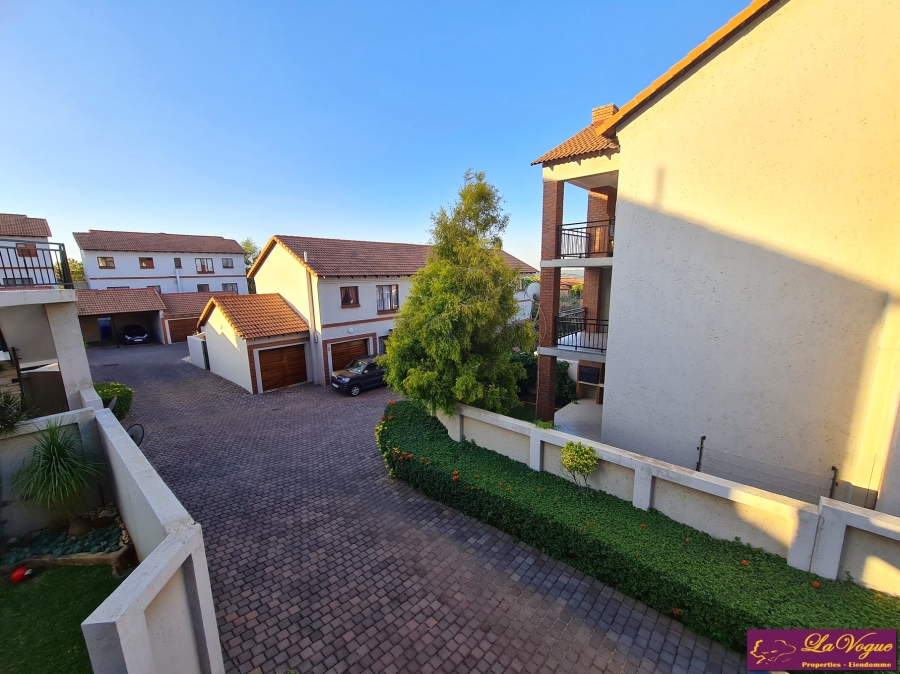 To Let 3 Bedroom Property for Rent in Country View Estate Gauteng