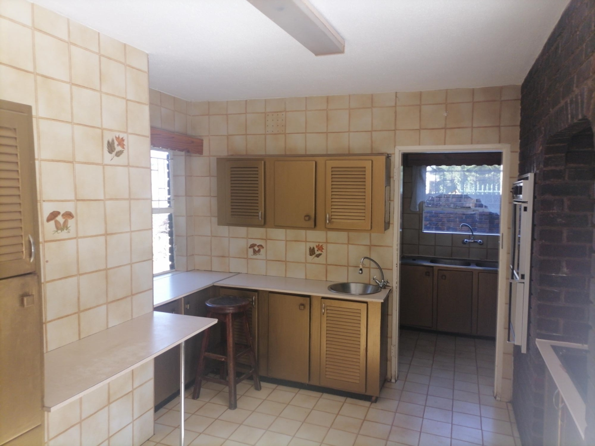 To Let 3 Bedroom Property for Rent in Mulbarton Gauteng