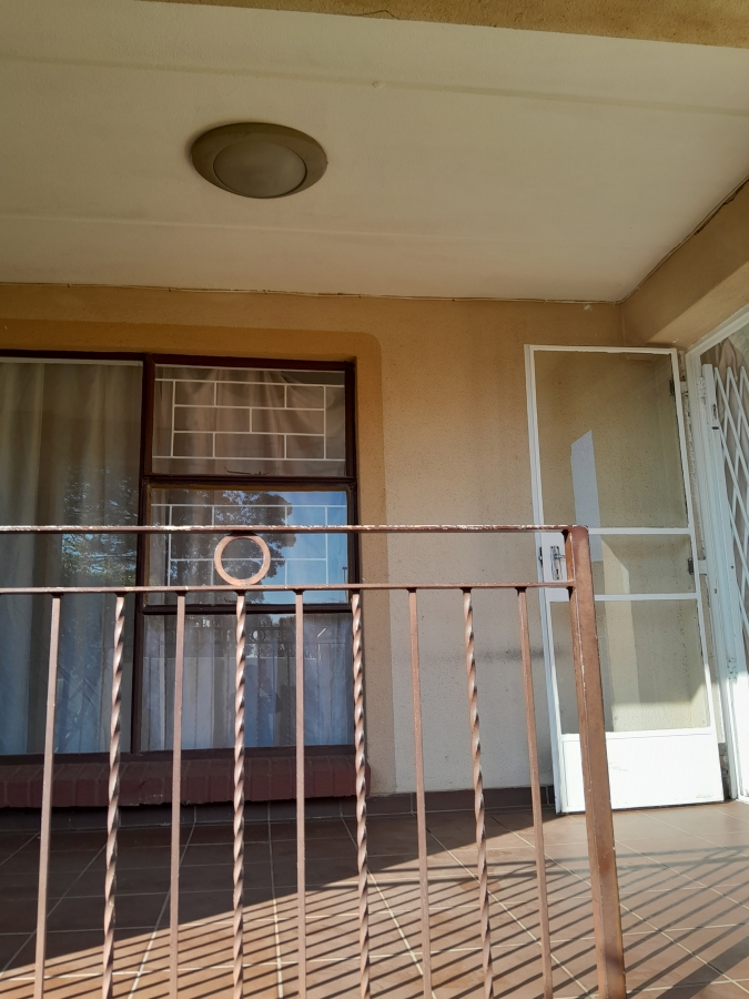 2 Bedroom Property for Sale in Risana Gauteng