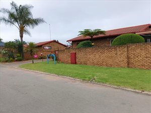 3 Bedroom Property for Sale in Edleen Gauteng