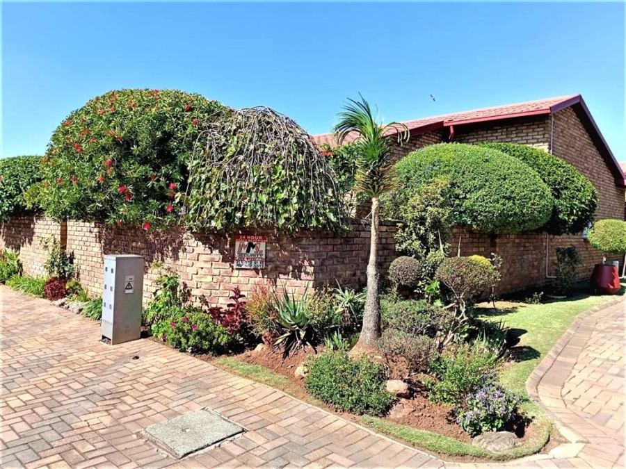 3 Bedroom Property for Sale in Edleen Gauteng