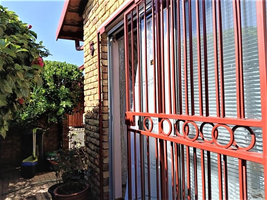 3 Bedroom Property for Sale in Edleen Gauteng