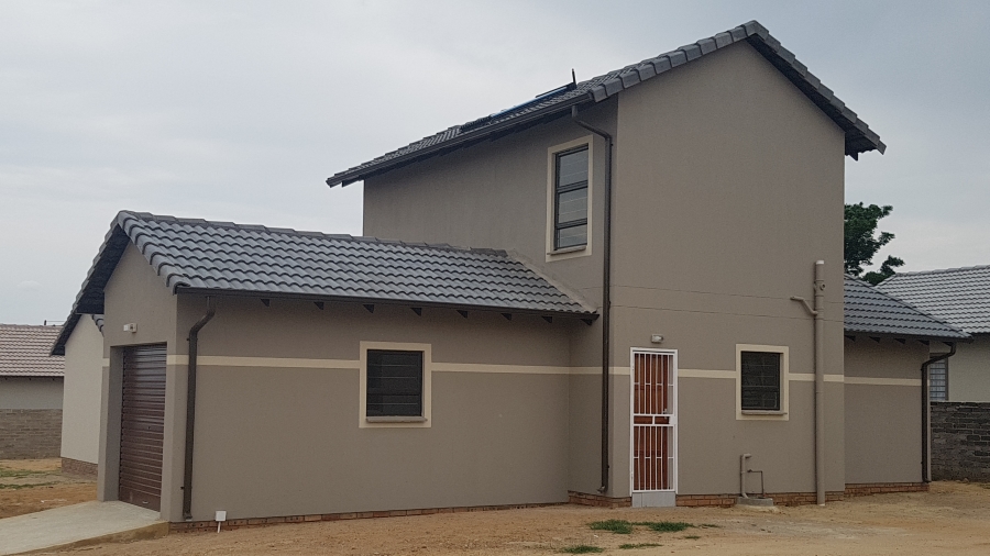 3 Bedroom Property for Sale in Cosmo City R 965 000. 04 Jun 2023