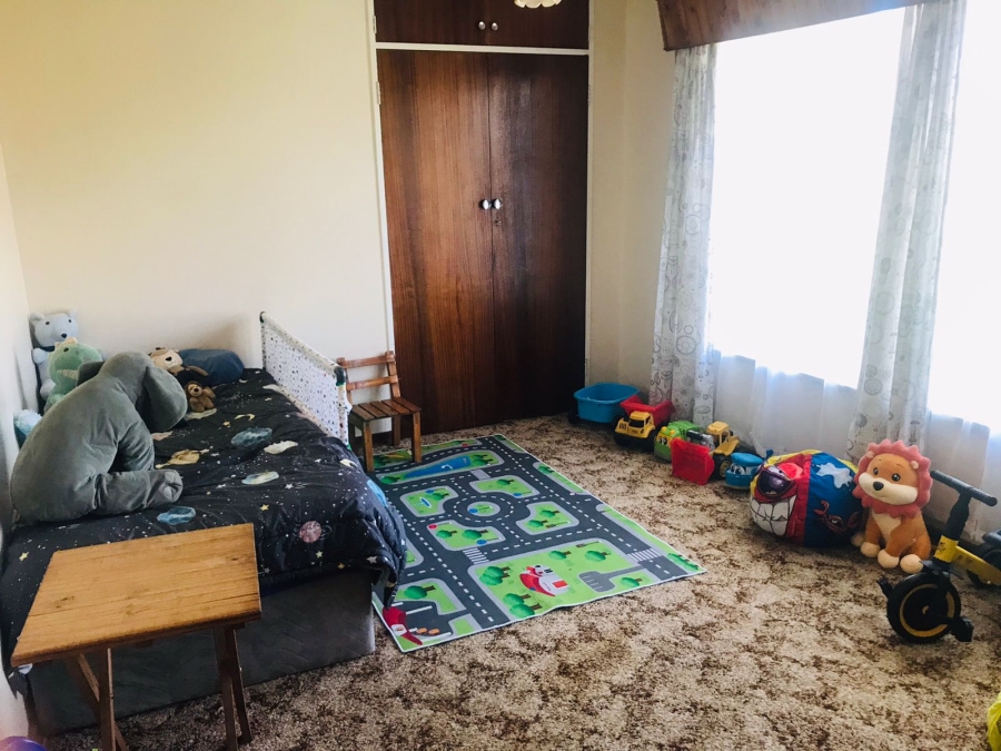 5 Bedroom Property for Sale in Wheatlands A H Gauteng