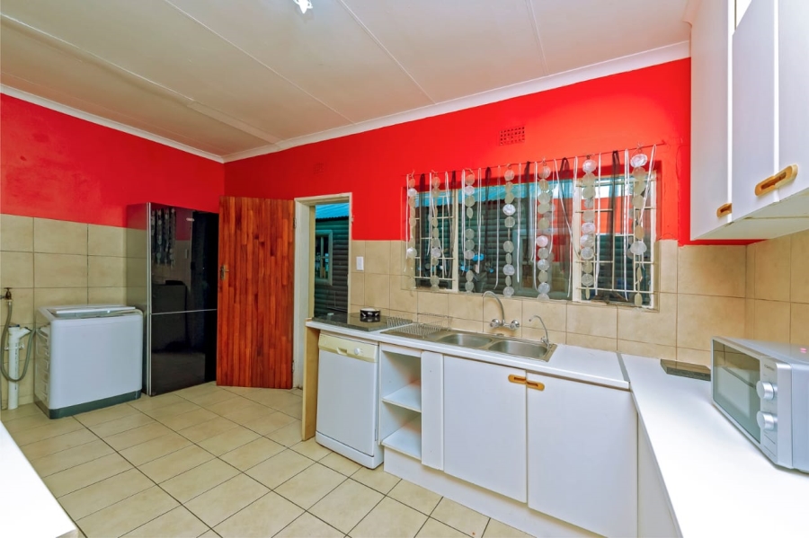 7 Bedroom Property for Sale in Dan Pienaarville Gauteng