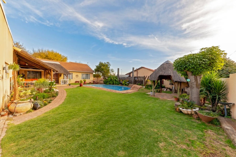 7 Bedroom Property for Sale in Dan Pienaarville Gauteng