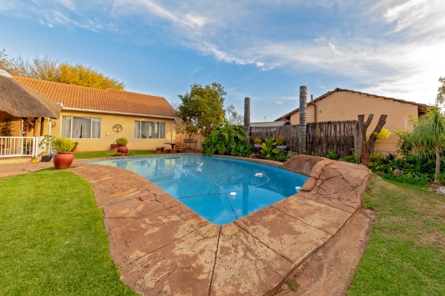 7 Bedroom Property for Sale in Dan Pienaarville Gauteng