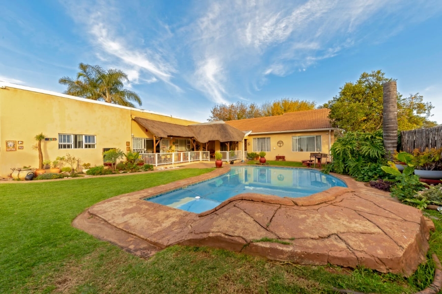 7 Bedroom Property for Sale in Dan Pienaarville Gauteng