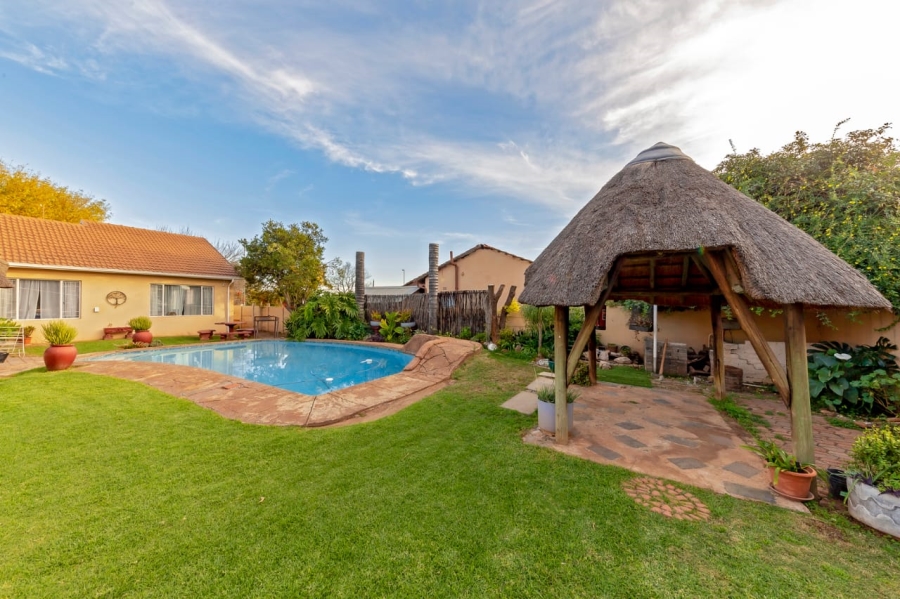 7 Bedroom Property for Sale in Dan Pienaarville Gauteng