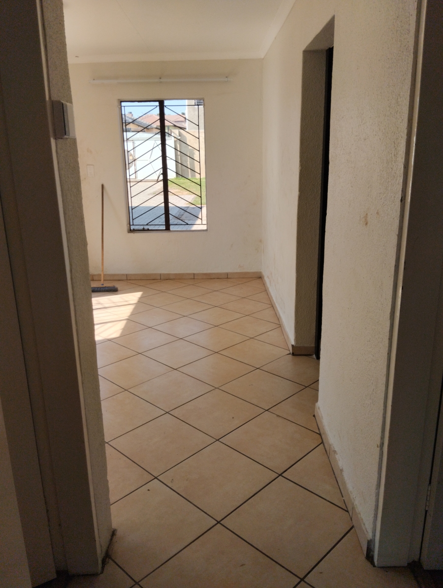 2 Bedroom Property for Sale in Birch Acres Gauteng