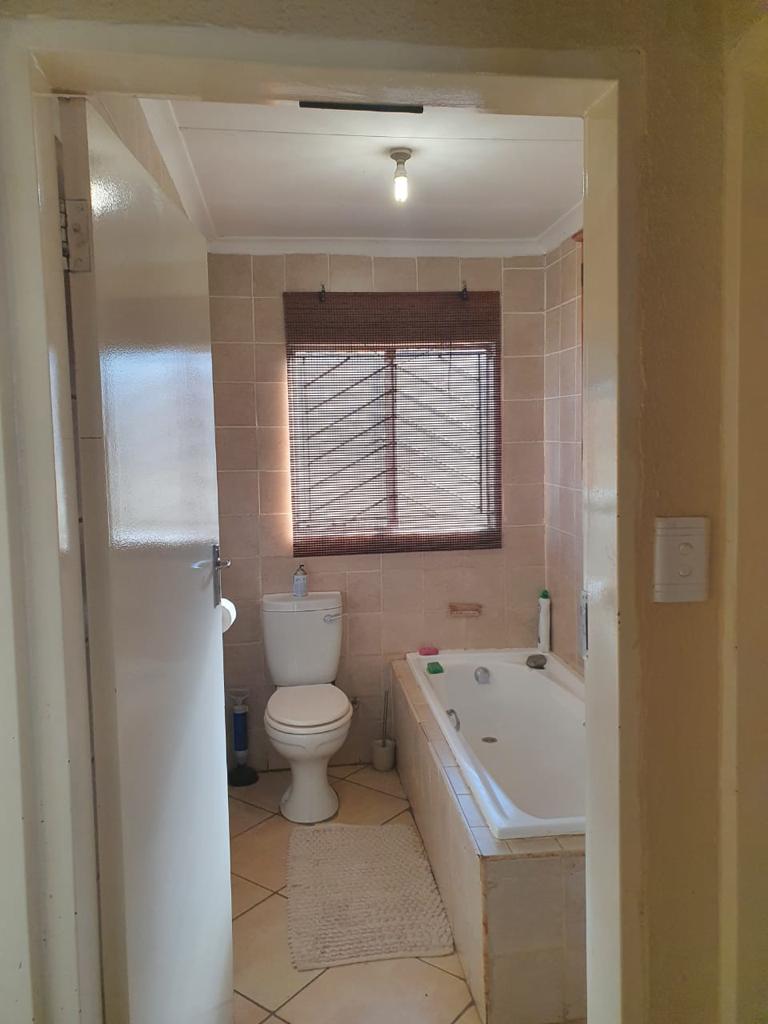 2 Bedroom Property for Sale in Birch Acres Gauteng