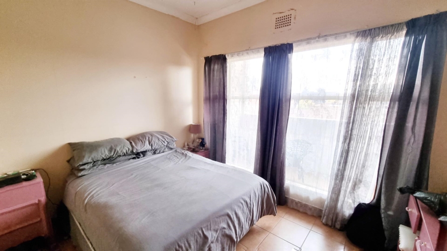 1 Bedroom Property for Sale in Kenmare Gauteng