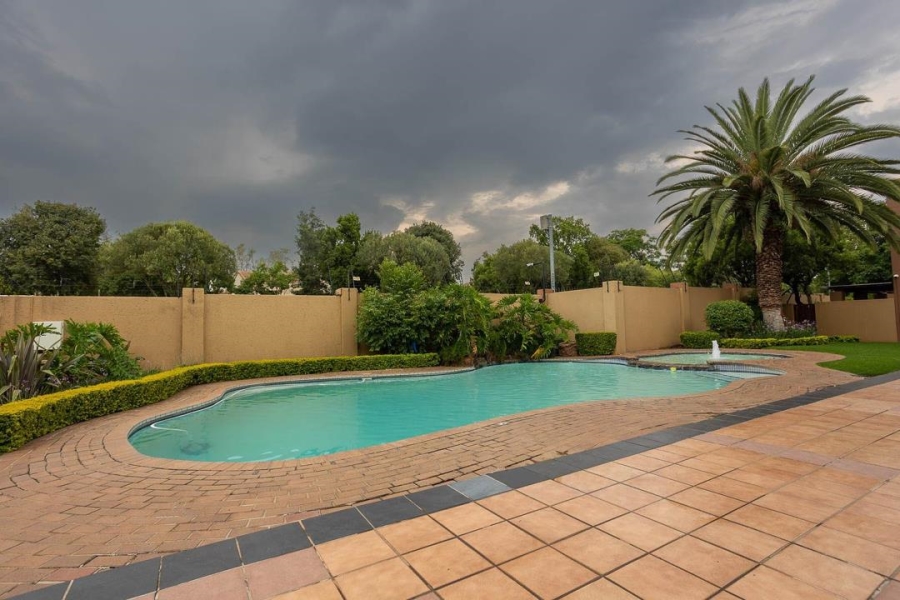 2 Bedroom Property for Sale in Pineslopes Gauteng