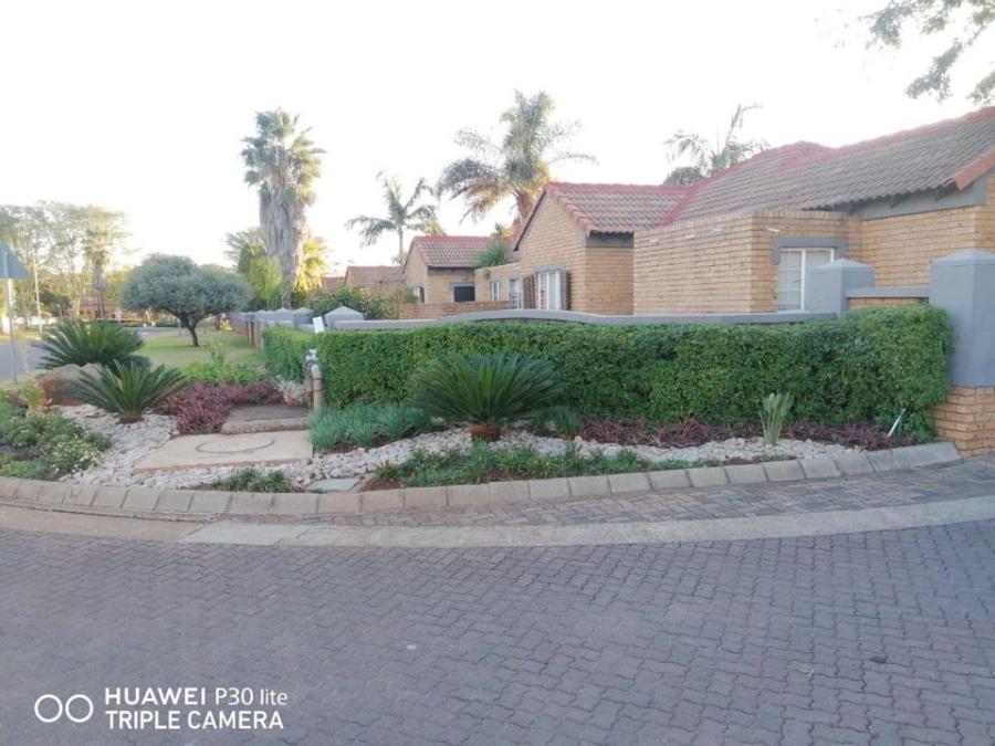 2 Bedroom Property for Sale in Equestria Gauteng