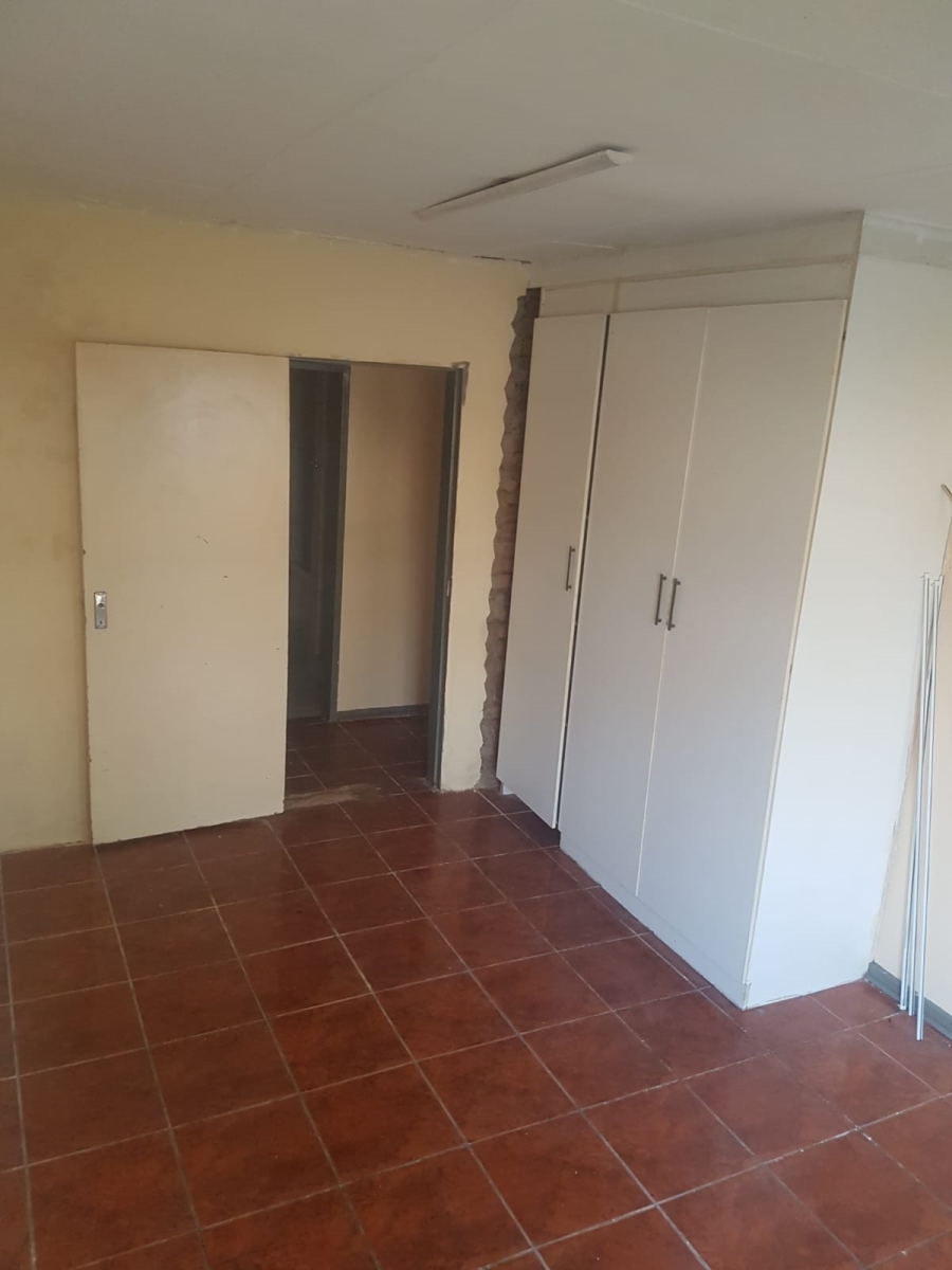 To Let 2 Bedroom Property for Rent in Dalpark Gauteng