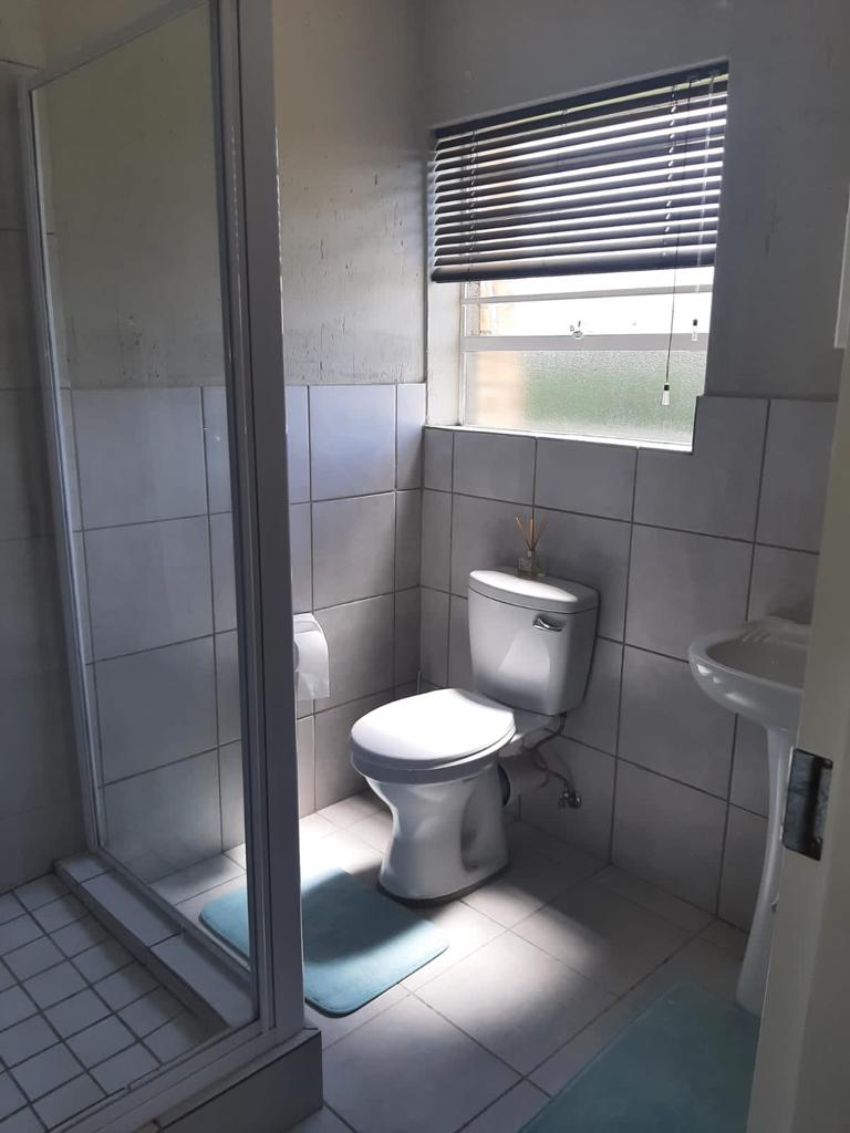 2 Bedroom Property for Sale in Wilgeheuwel Gauteng