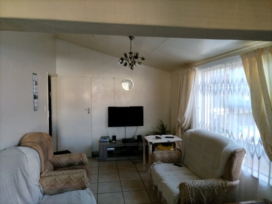 3 Bedroom Property for Sale in Toekomsrus Gauteng