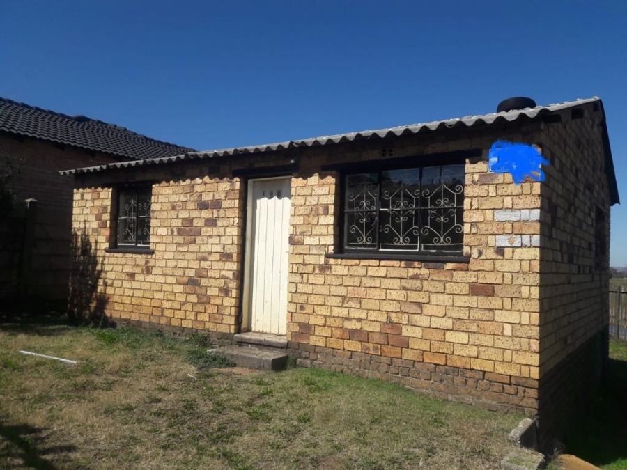 2 Bedroom Property for Sale in Dube Gauteng