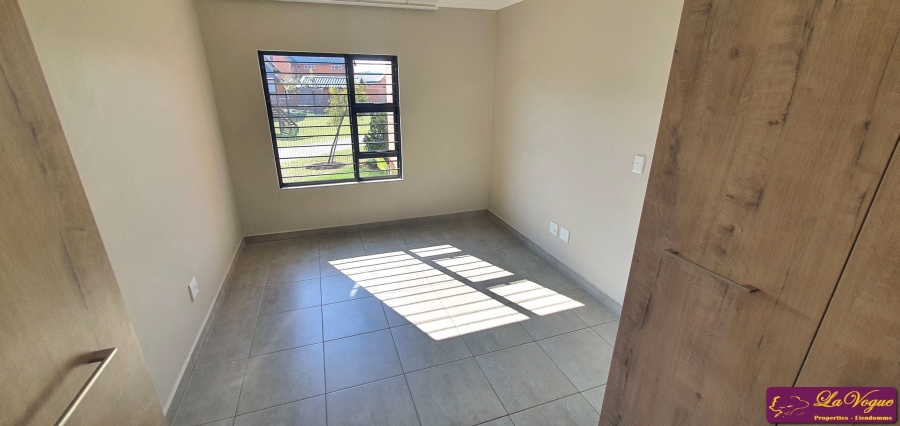 To Let 2 Bedroom Property for Rent in Six Fountains Residential Estate Gauteng